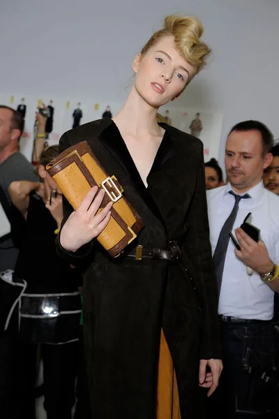 Look 28